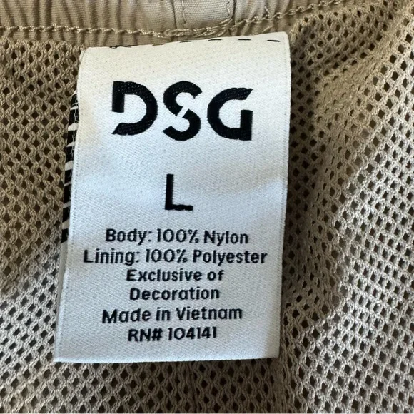 DSG Men’s Khaki 6” Mesh Lined Rec Short Size Large - Picture 5 of 7